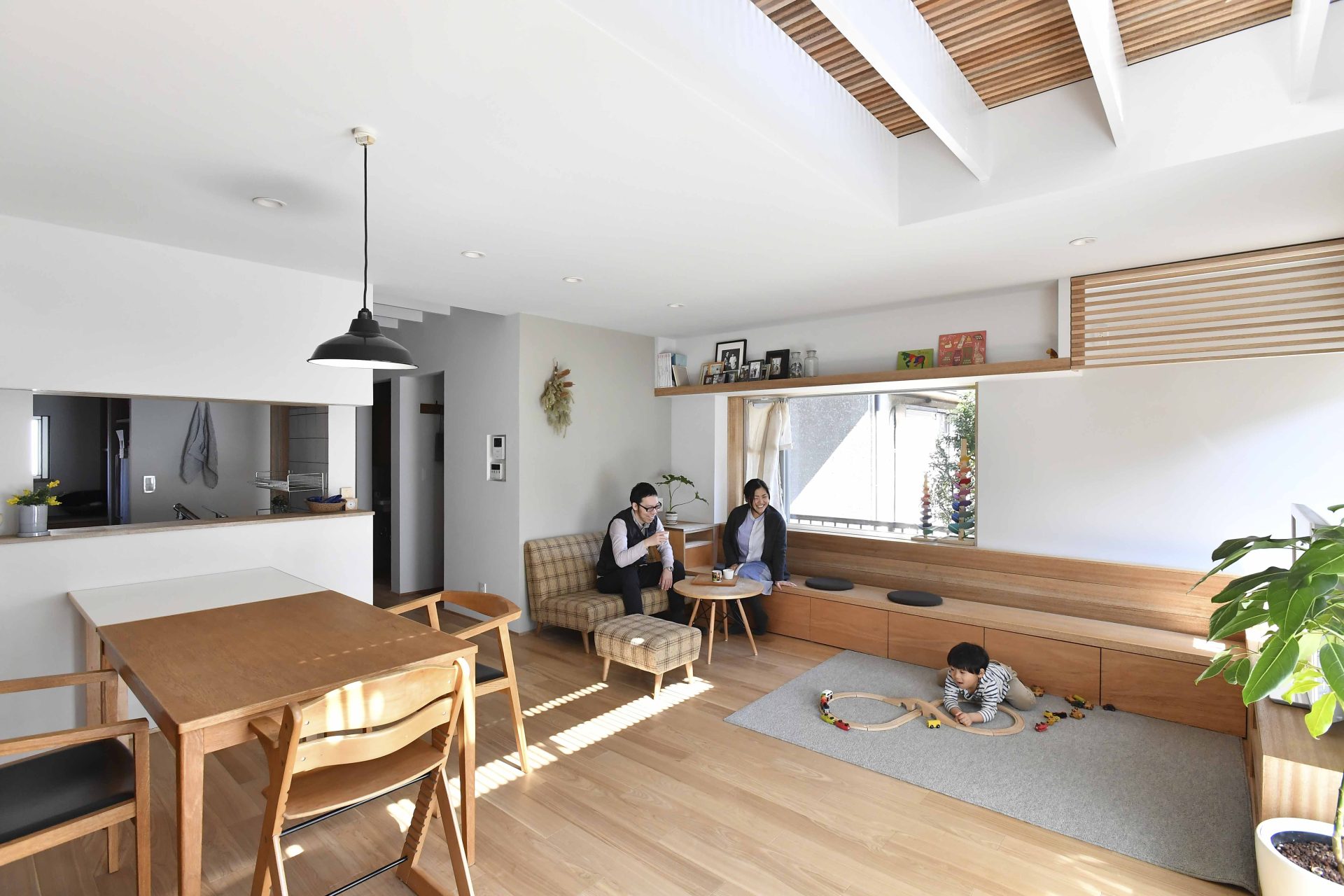 　埼玉県さいたま市の新築住宅　　「光がさす家」