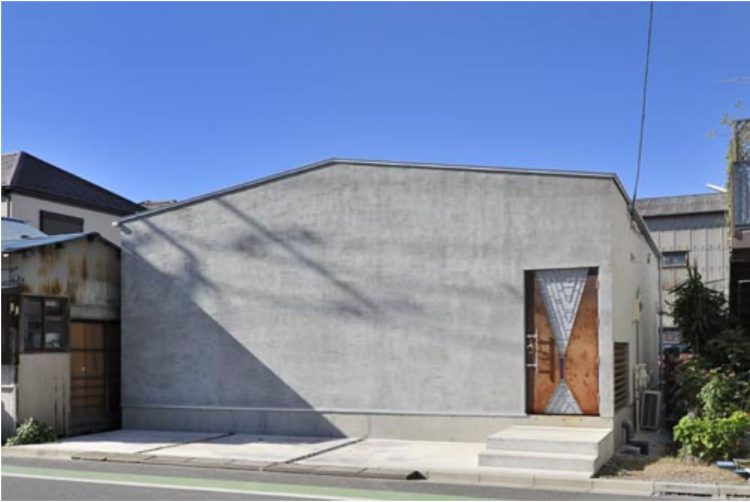 　埼玉県川口市の新築住宅　　「２つの中庭のある家」