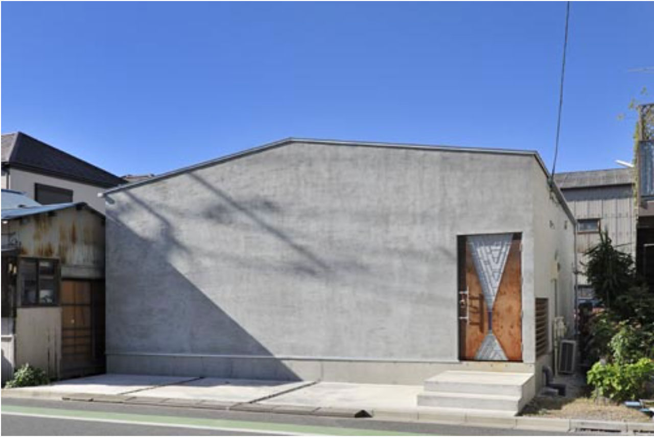 　埼玉県川口市の新築住宅　　「２つの中庭のある家」