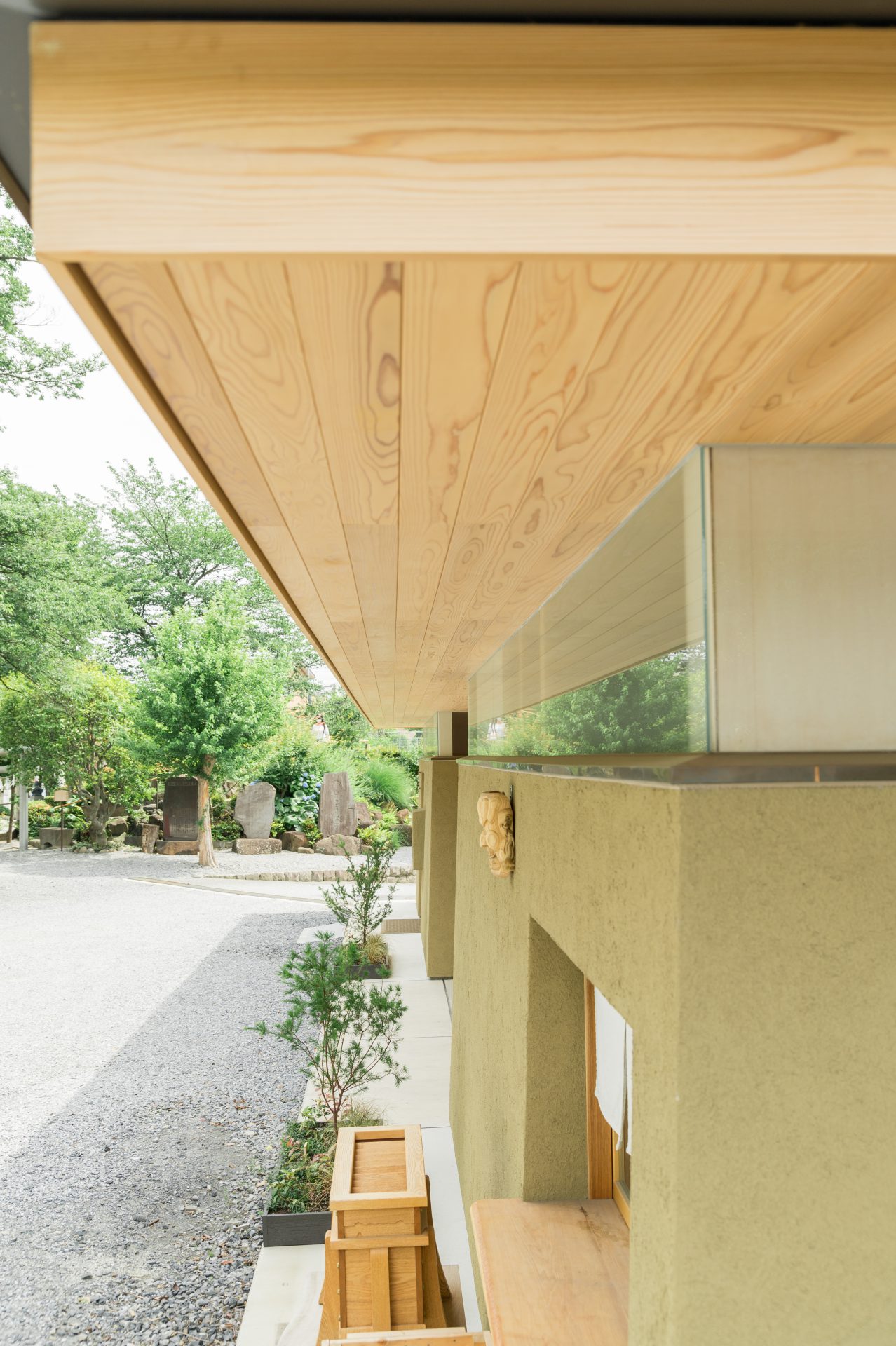 埼玉県川口市の神社　「氷川神社古神札納所兼トイレ棟」