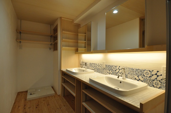 埼玉県川口市のリフォーム住宅　　「西川口3階建てリフォームの家」