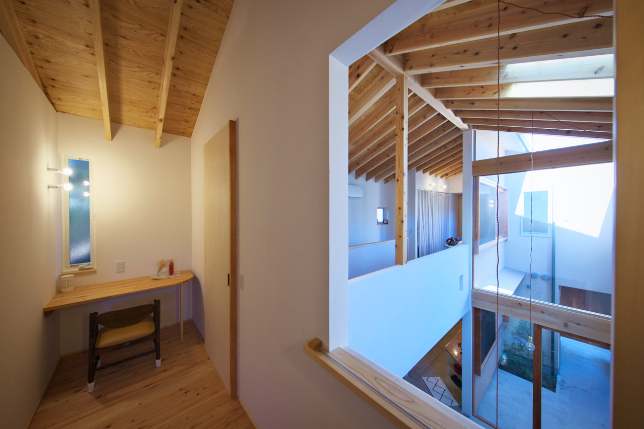 群馬県高崎市の「ノースライト・中庭の家」