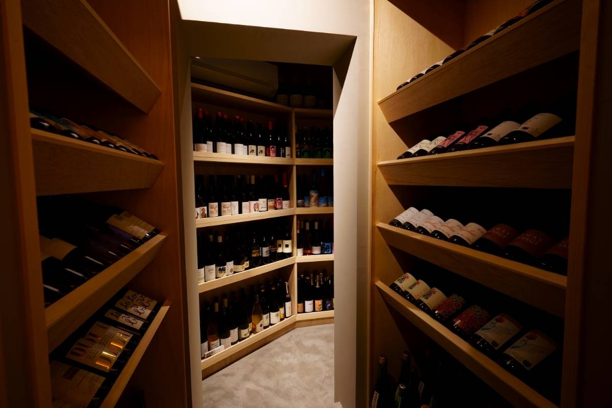 群馬県高崎市「方」鮨と燗酒とナチュラルワインの店