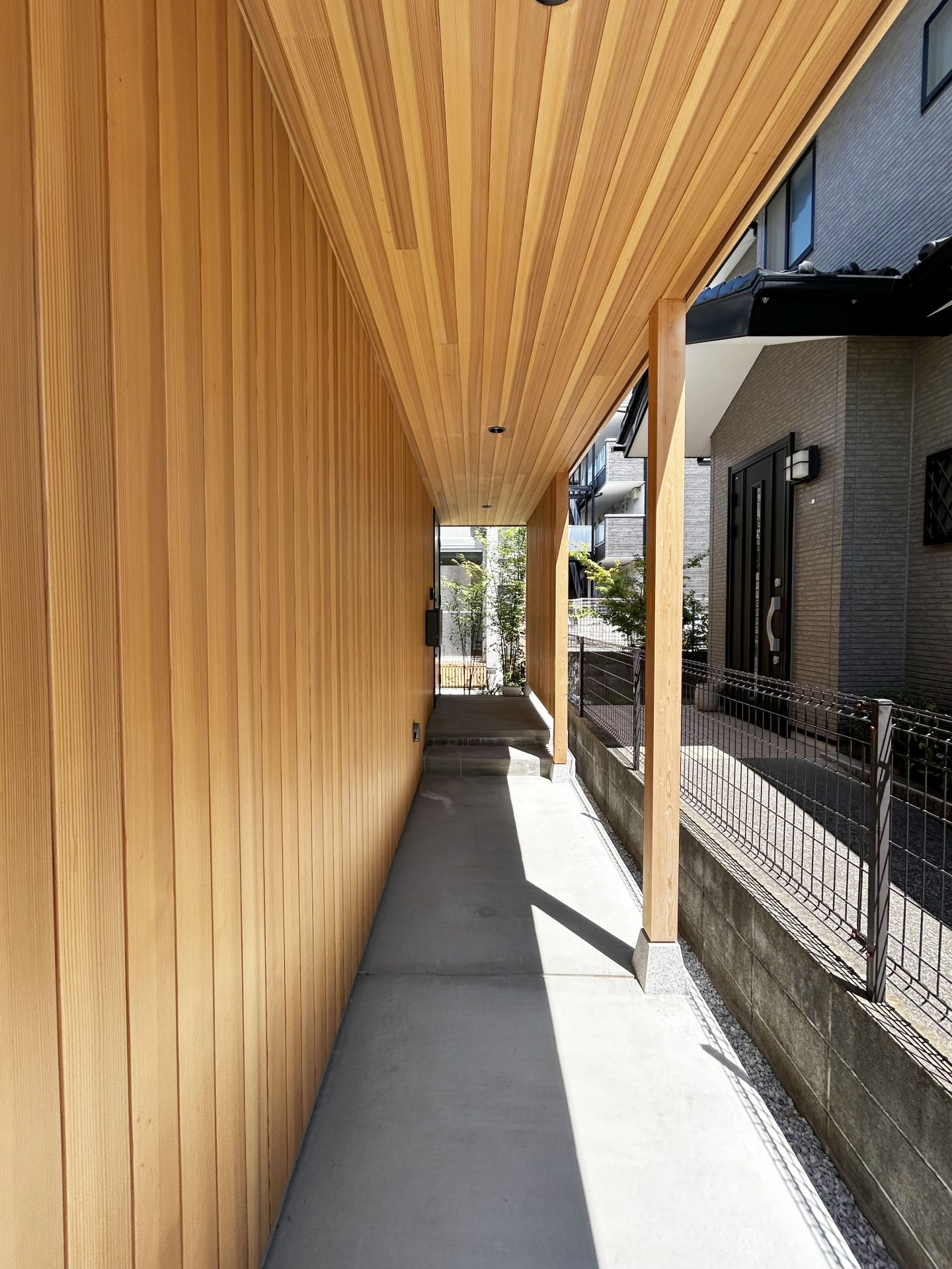 美しい中庭と吹き抜けのある家　山とつながる家づくり